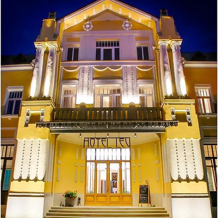 Hotel Lev Levice Eksteriør bilde