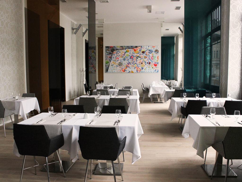 Hotel Lev Levice Eksteriør bilde