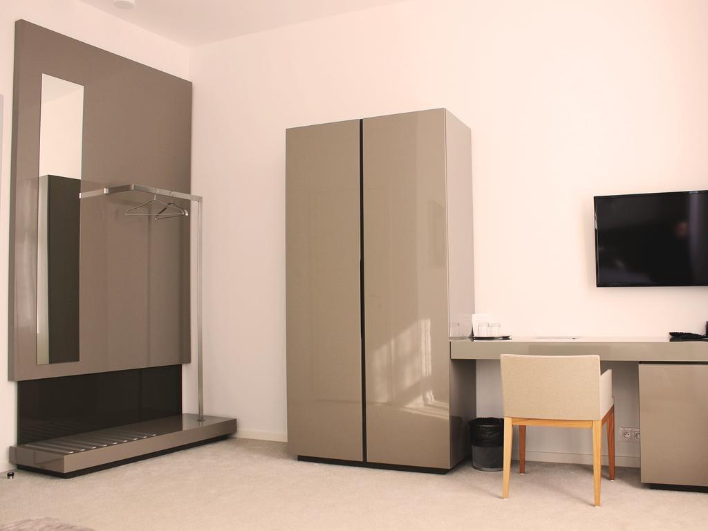 Hotel Lev Levice Rom bilde